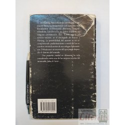 Una pequeña ciudad en Alemania John le Carré Ed. Emecé 328 p