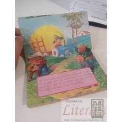 Cerditos en vacaciones Pequeño teatro libro infantil Editorial Vasco Americana