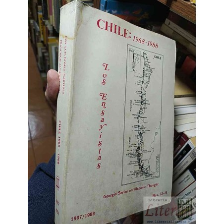 Chile 1968 1988 Los ensayistas edicion Jose Luis Gomez Martines Francisco Javier Pinedo  435 páginas