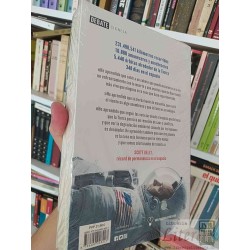 Resistencia Un año en el espacio Scott Kelly DEBATE formato grande