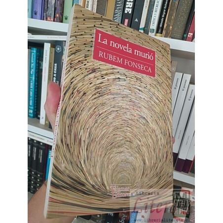 La novela murió  Rubem Fonseca Ed. Tajamar 194 páginas