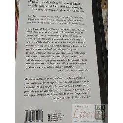 El cielo es azul, la tierra blanca Hiromi Kawakami Traducción de Marina Bornas Montaña Alfaguara formato grande 212 pági