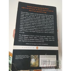 The history of the decline and fall of the Roman Empire Edward Gibbon Penguin Classics Abridged Edition 793 páginas EN I