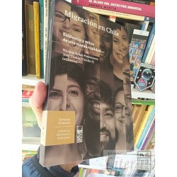 Migración en Chile evidencia y mitos de una nueva realidad Nicolás Rojas Pedemonte & José Tomás Vicuña SJ LOM Derechos H
