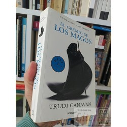El gremio de los magos Trudi Canavan Debolsillo 443 páginas